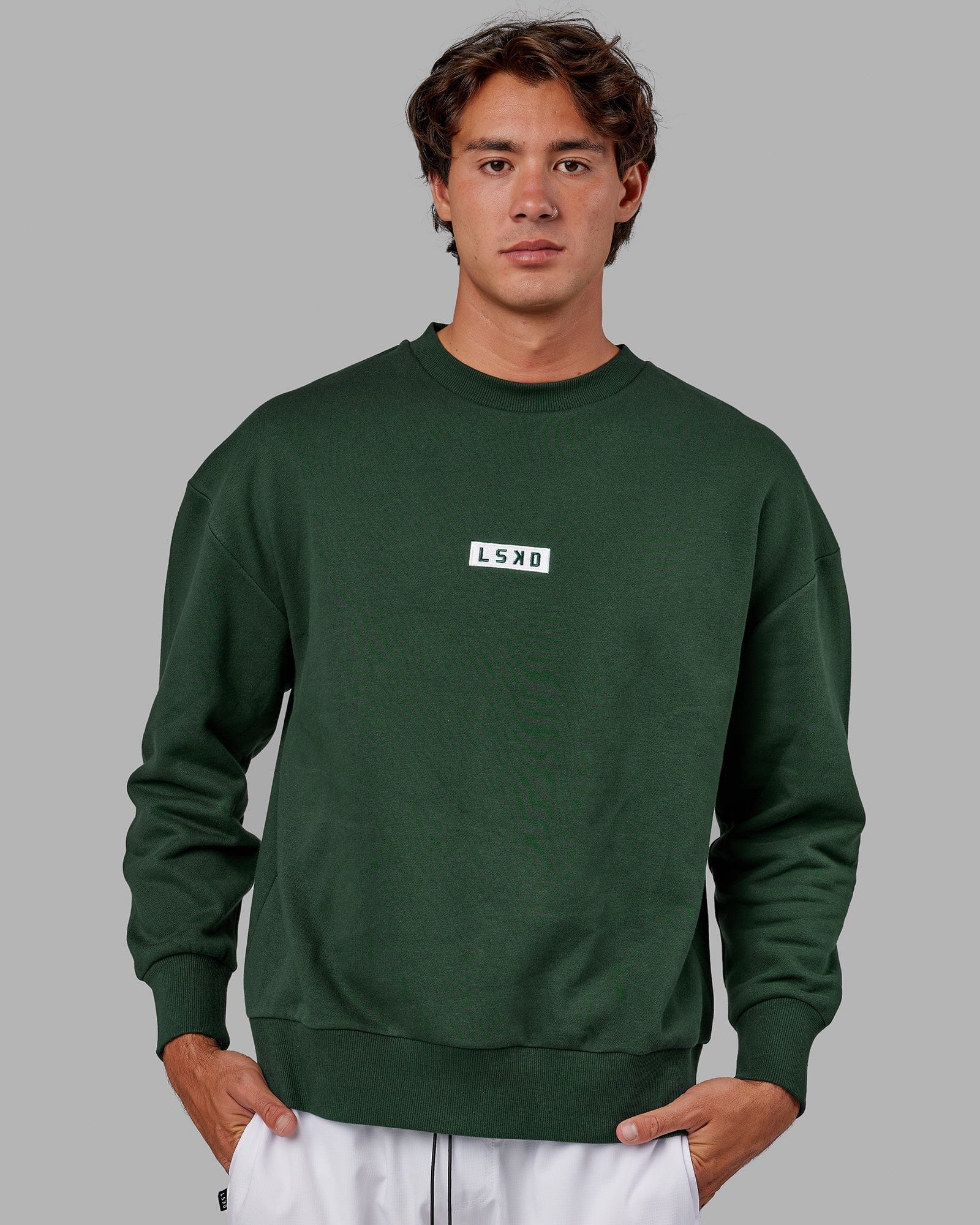 Model wearing Cornerstone Sweater Oversize - Pineneedle
