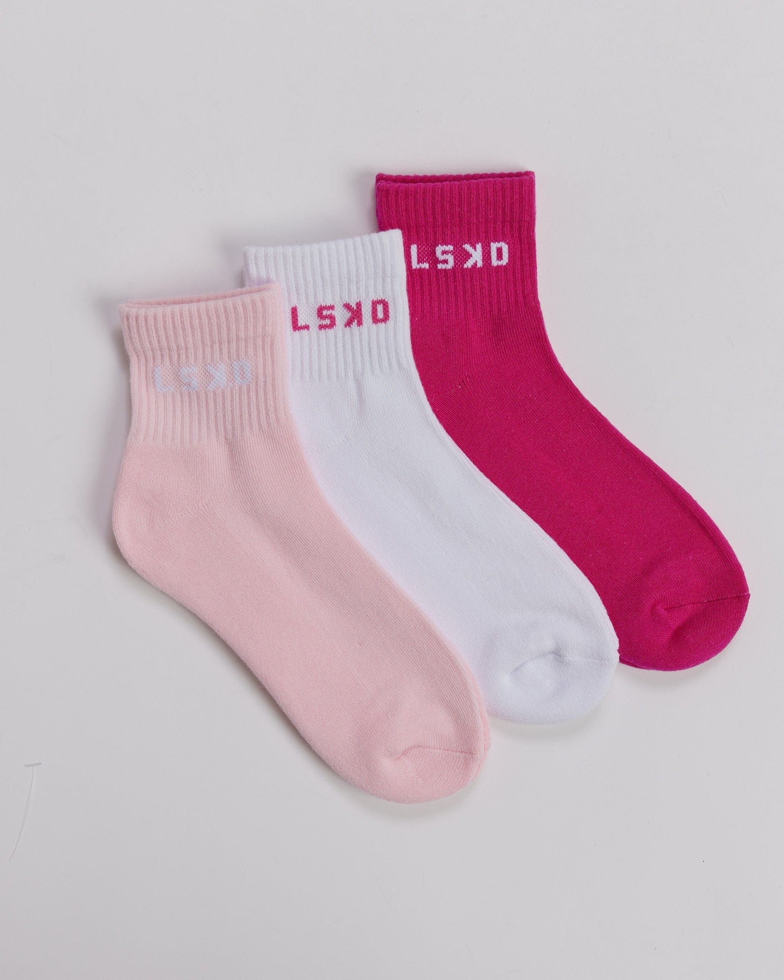 Model wearing Daily Quarter Sock 3 Pack - Multi Pink
