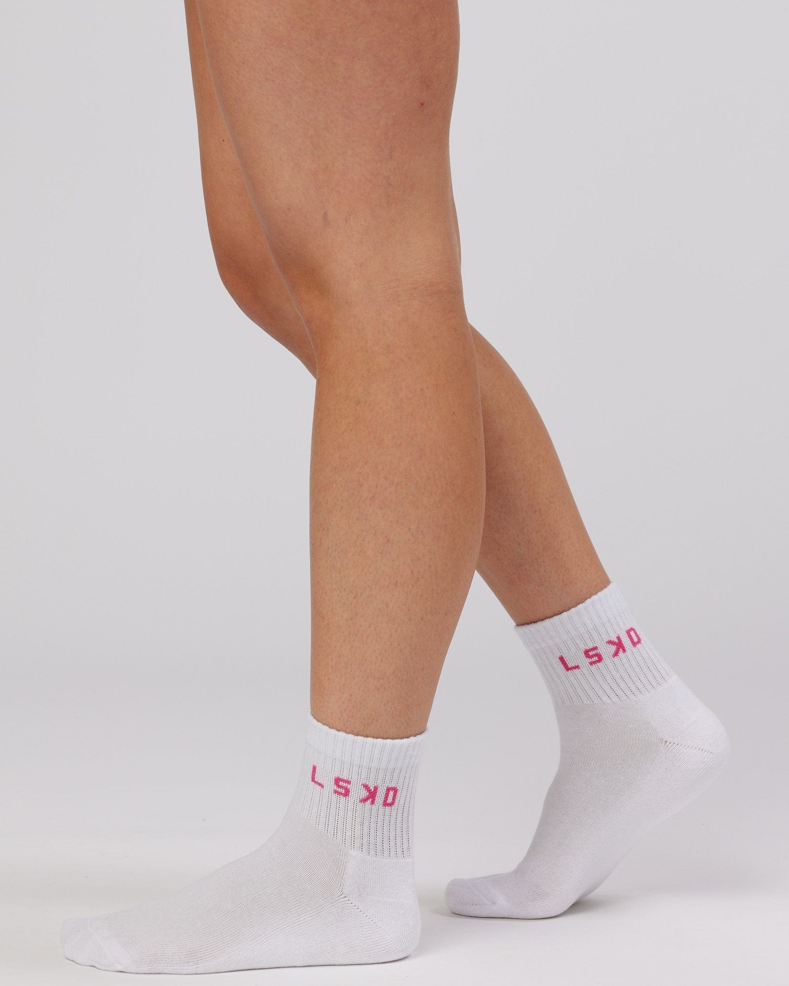 Model wearing Daily Quarter Sock 3 Pack - Multi Pink