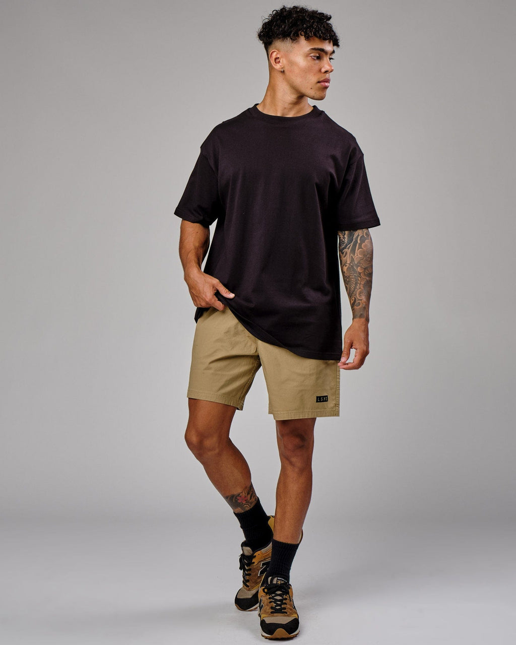 Model wearing Daily Short - Latte