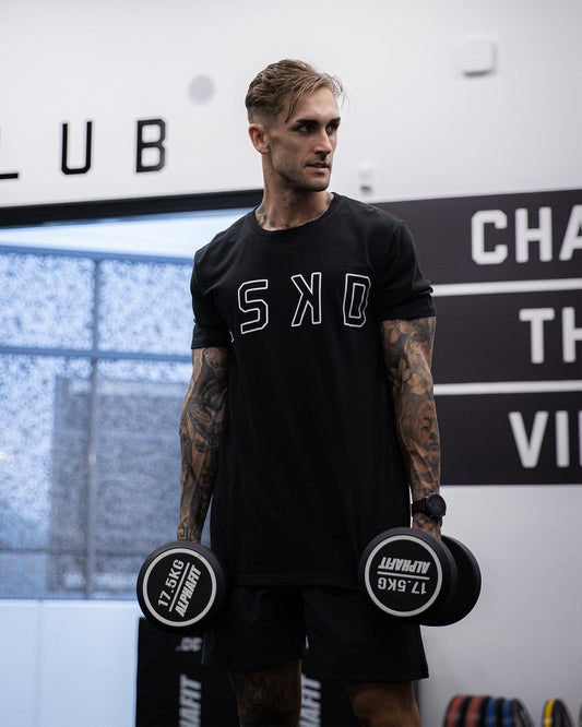 Model wearing Expand FLXCotton Tee - Black
