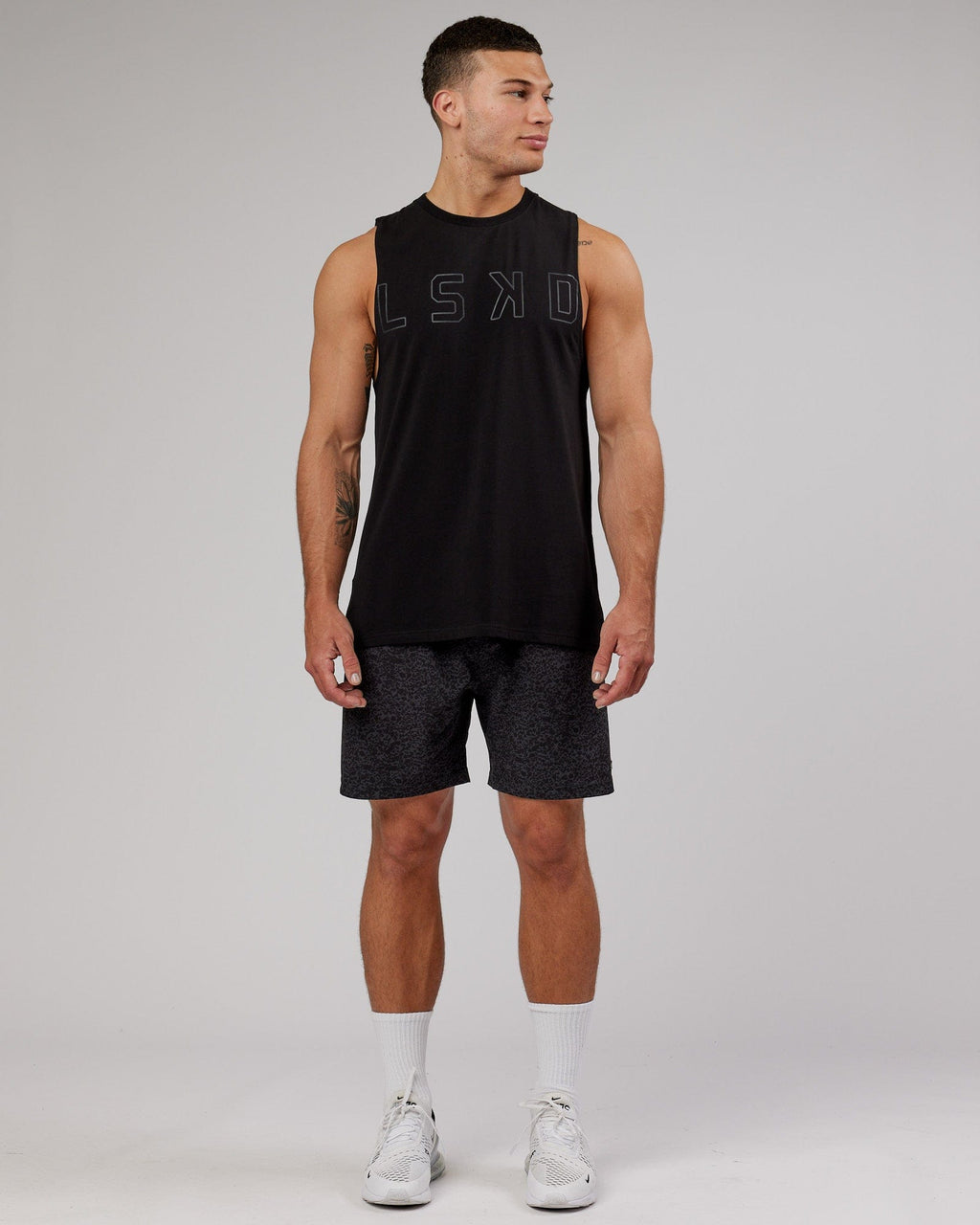 Model wearing Expand FLXCotton Training Fit Tank - Black-Black