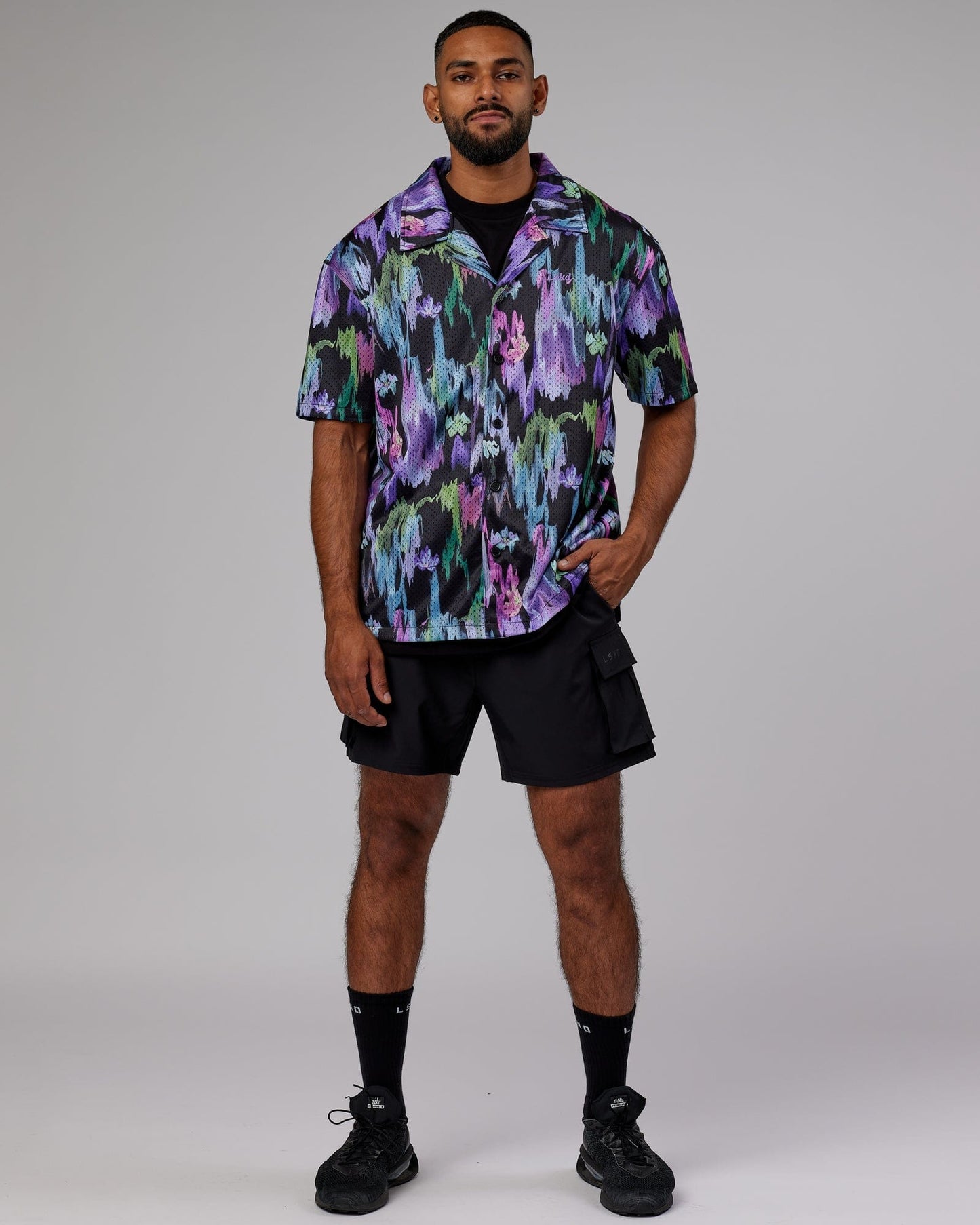 Model wearing Expression Short Sleeve Mesh Shirt - Hyper Floral Black