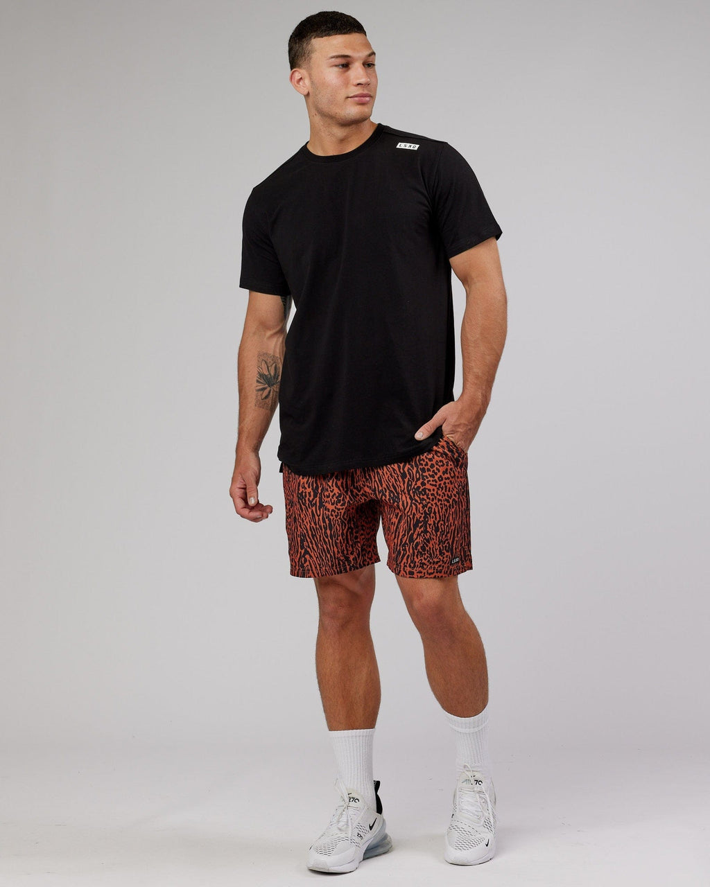 Model wearing Hunter 7" Performance Short - Auburn Black