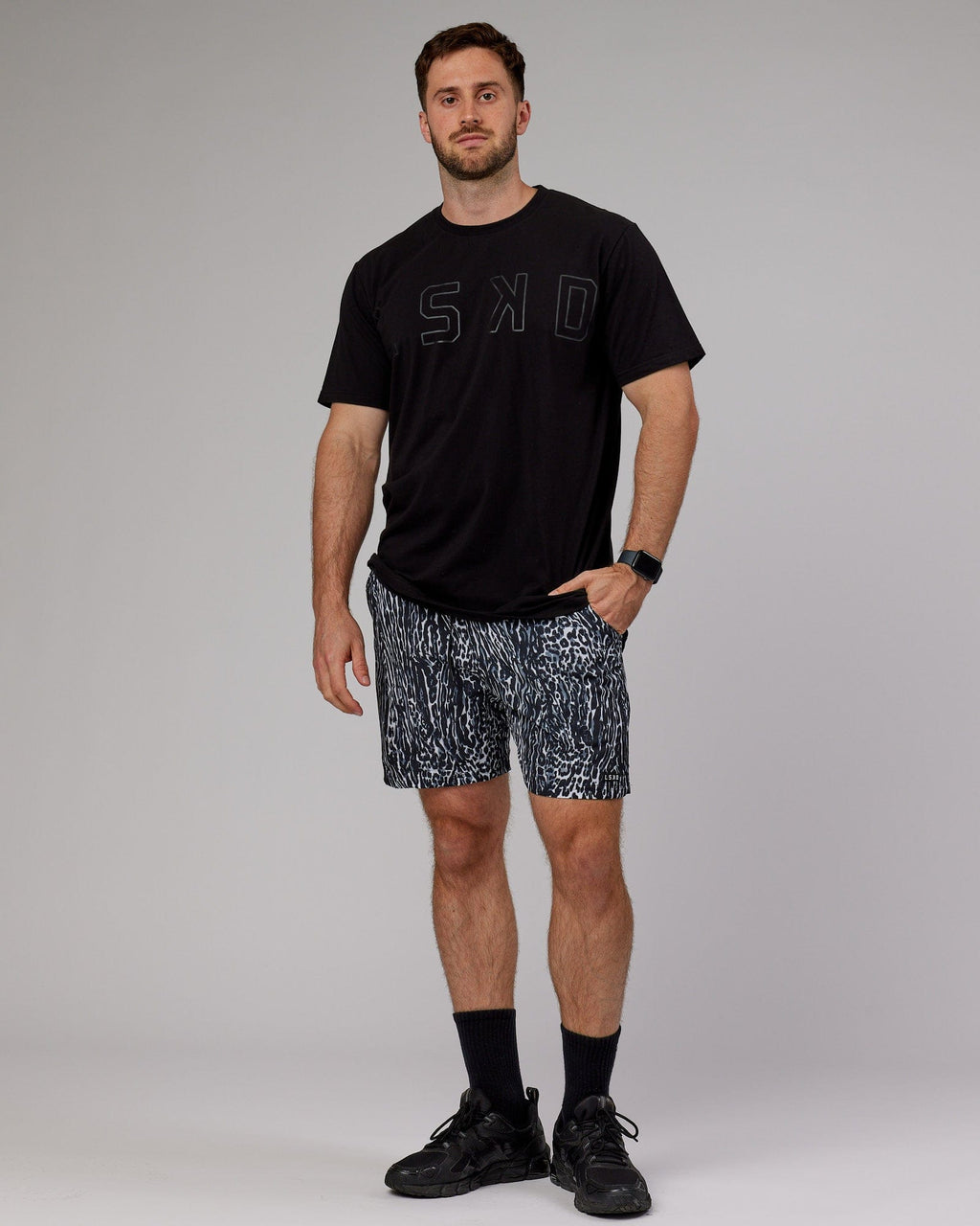 Model wearing Hunter 7" Performance Short - Night Leopard