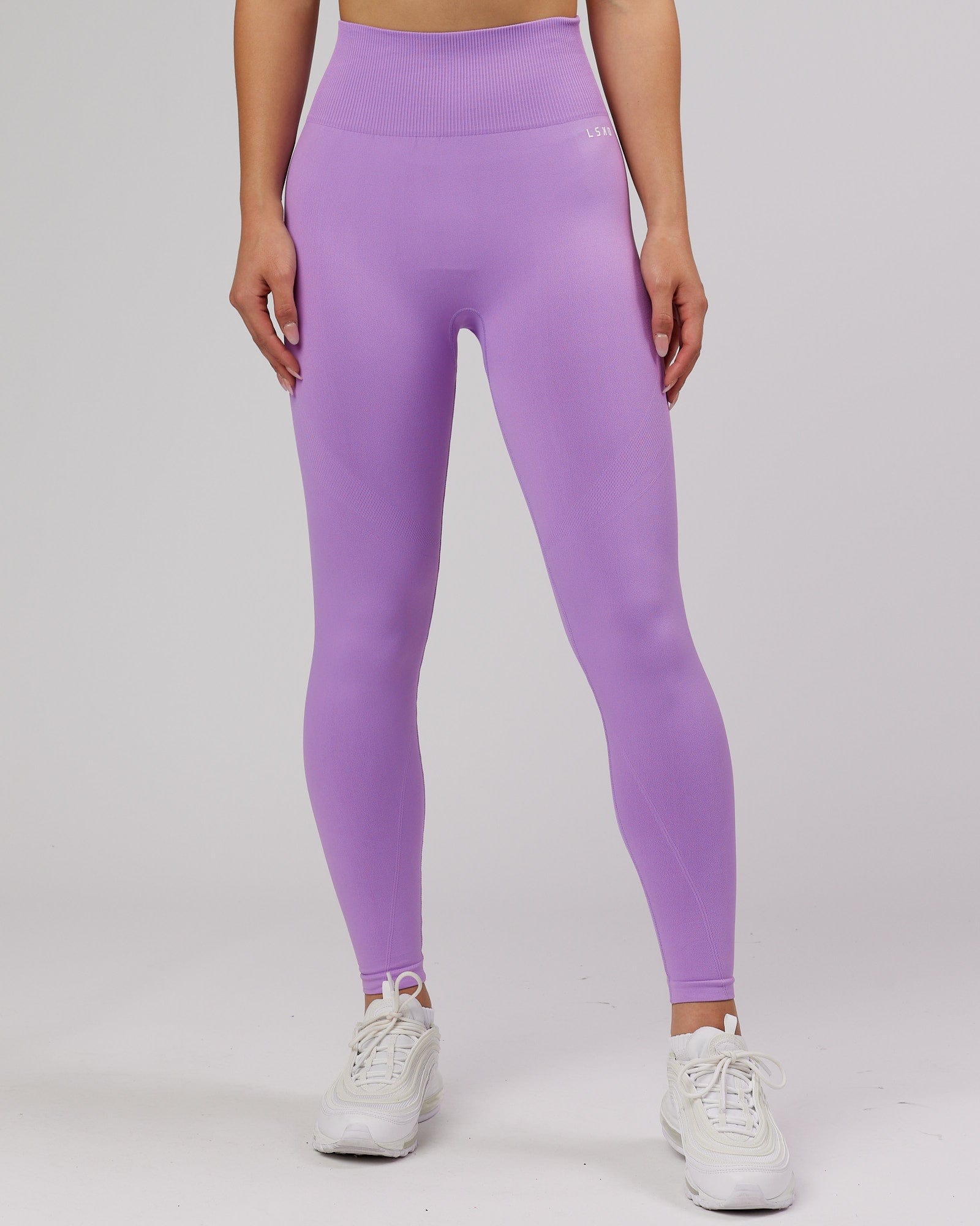 Model wearing Limitless Seamless Full Length Tight - Lilac