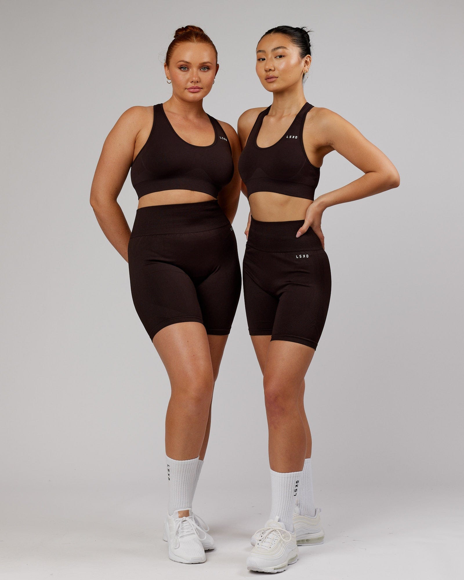 Model wearing Limitless Seamless Sports Bra - Dark Walnut