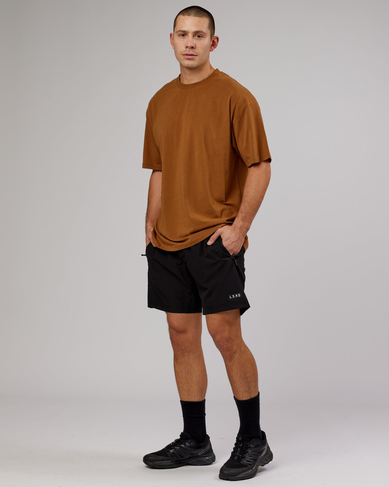 Model wearing LTRD FLXCotton Tee Oversize - Camel