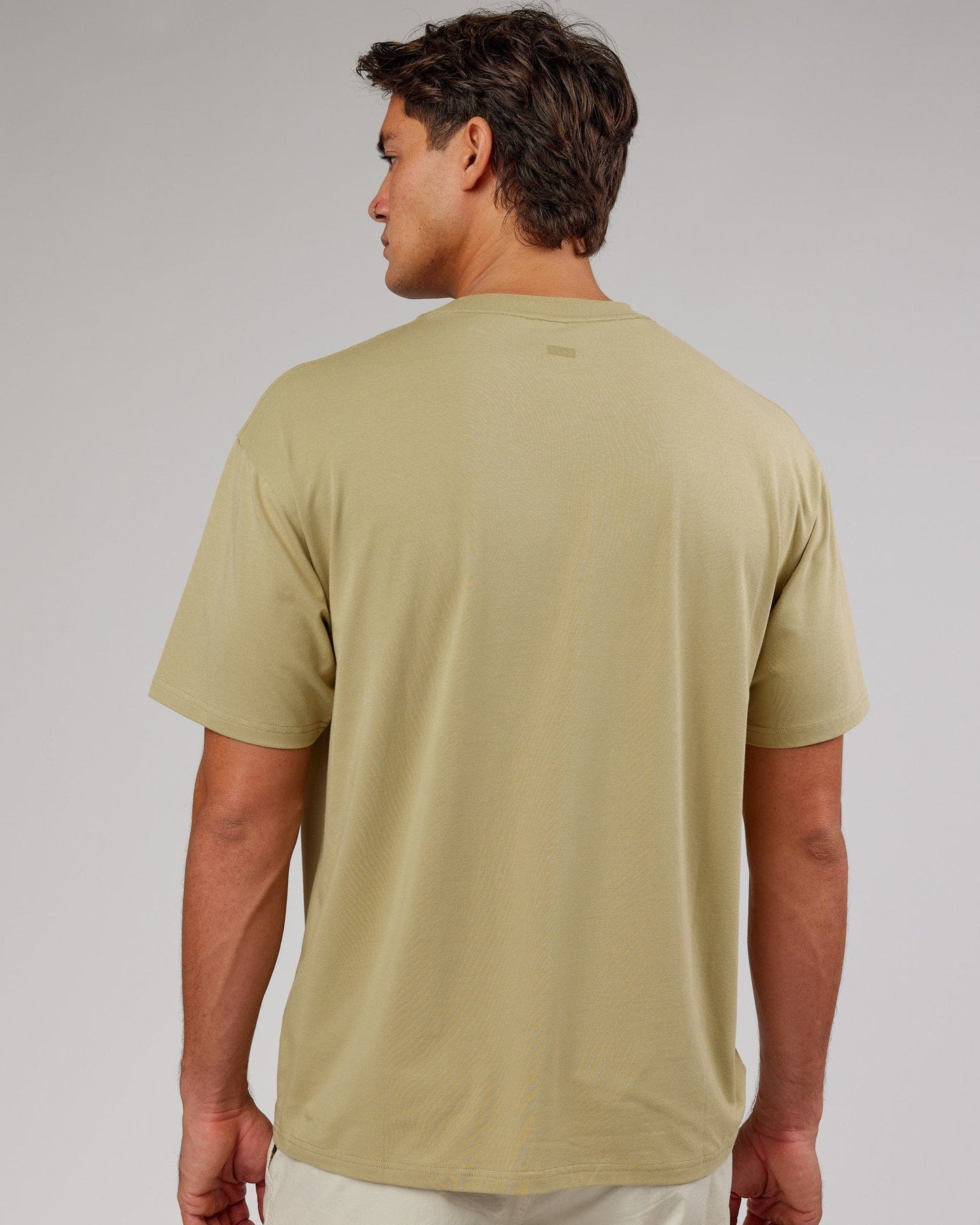 Model wearing Iconic FLXCotton Tee Oversize - Reed