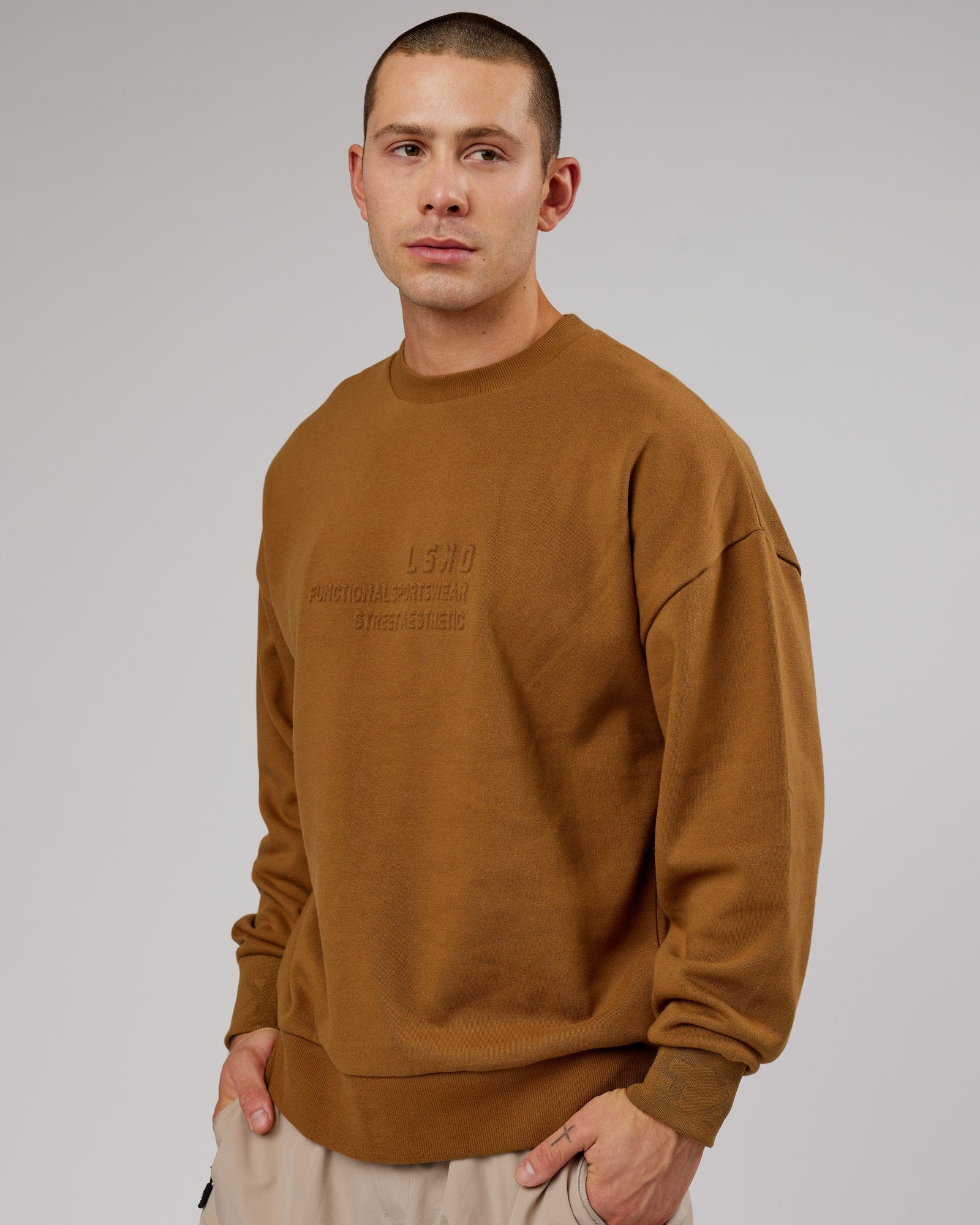 Model wearing Ultimate Comfort Sweater Oversize - Camel