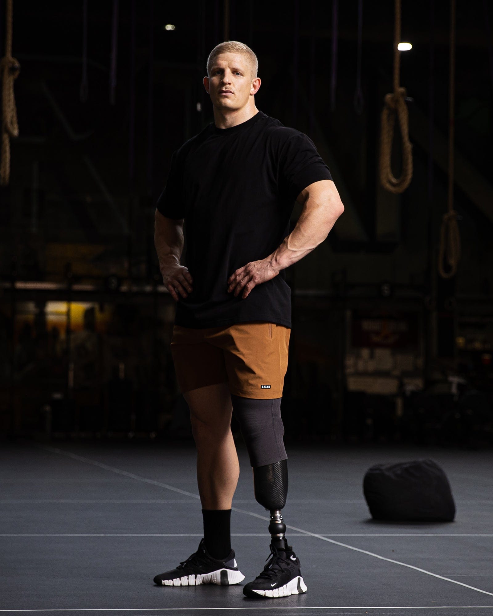 Model wearing Rep 7'' Performance Short - Camel