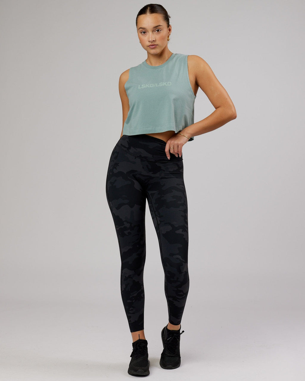 Model wearing Speedway FLXCotton Cropped Tank - Frost