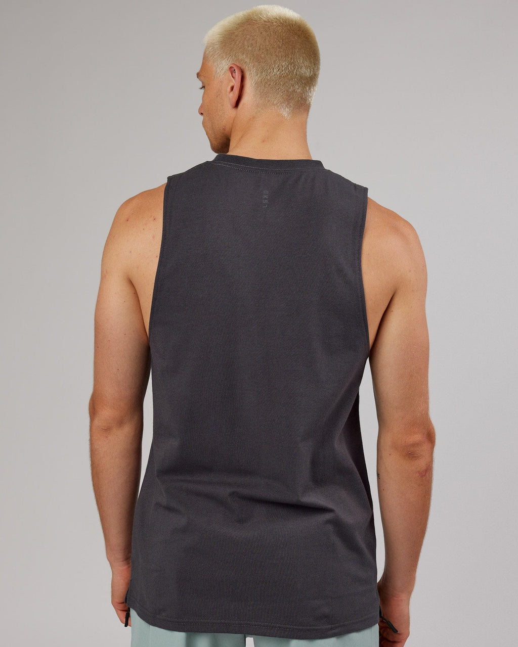 Model wearing Strength FLXDRY Training Fit Performance Tank - Asphalt