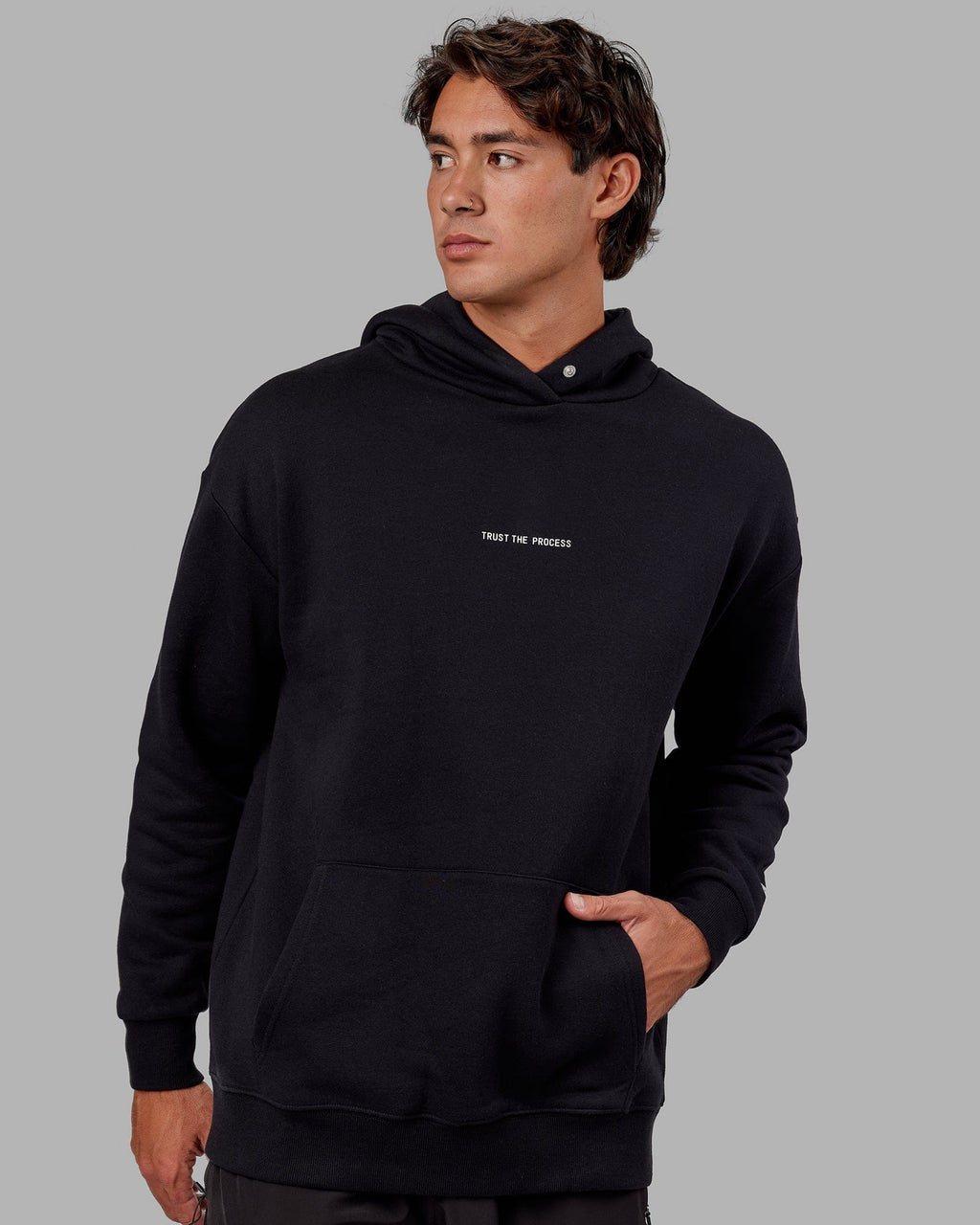 Model wearing Trust The Process Hoodie Oversize - Black