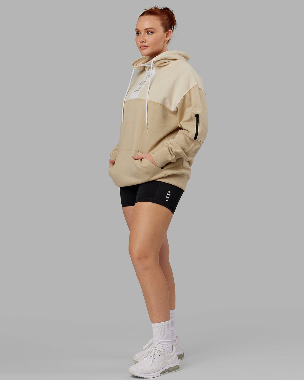 Model wearing Unisex Contrary Hoodie Oversize - Pale Khaki
