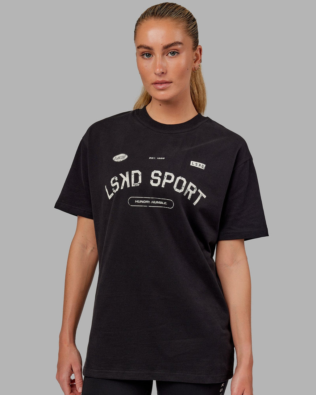Model wearing Unisex Free Throw Heavyweight Tee Oversize - Black