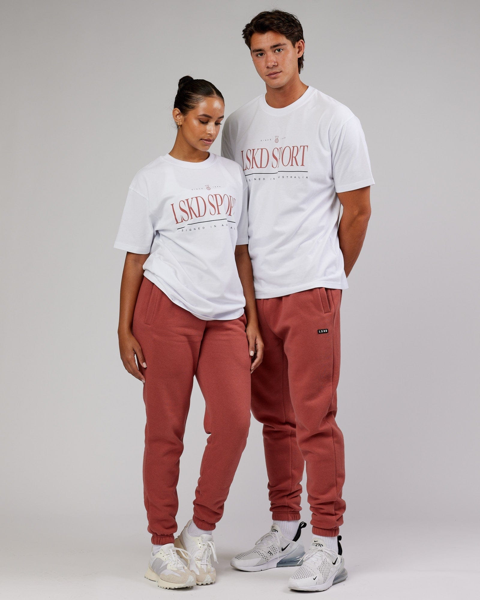 Model wearing Unisex Heritage Heavyweight Tee Oversize - White-Marsala