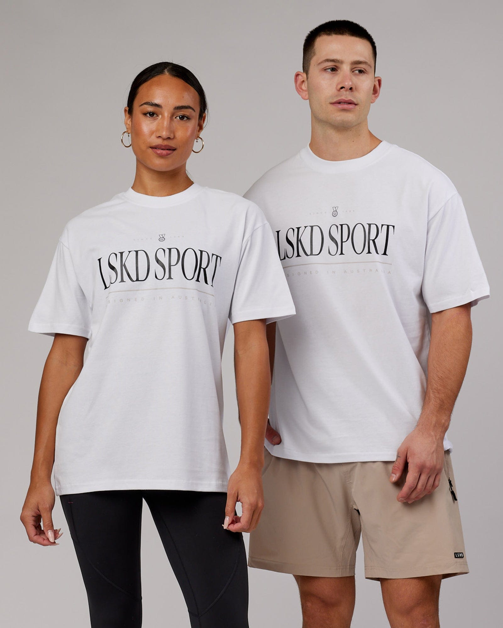 Model wearing Unisex Heritage Heavyweight Tee Oversize - White-Black-Oak