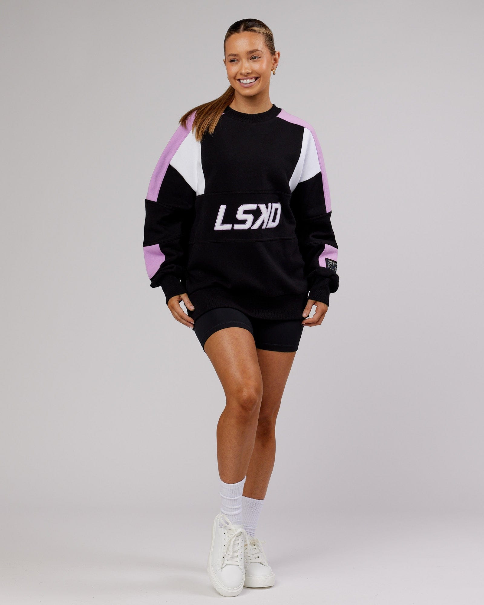 Model wearing Unisex Slam Sweater Oversize - Black-Lilac
