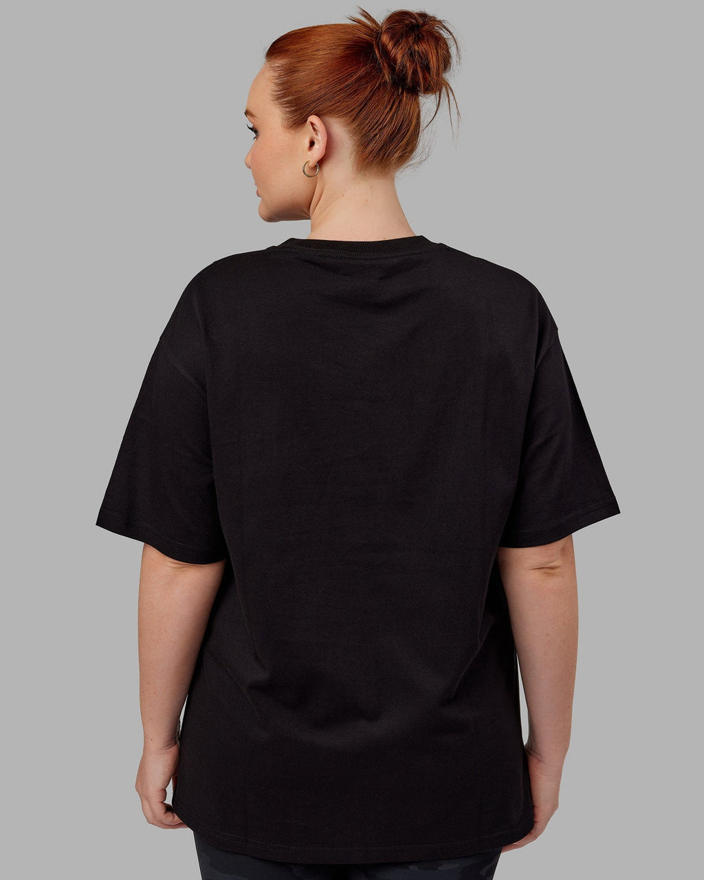 Model wearing Unisex Standard Heavyweight Tee Oversize - Black-White
