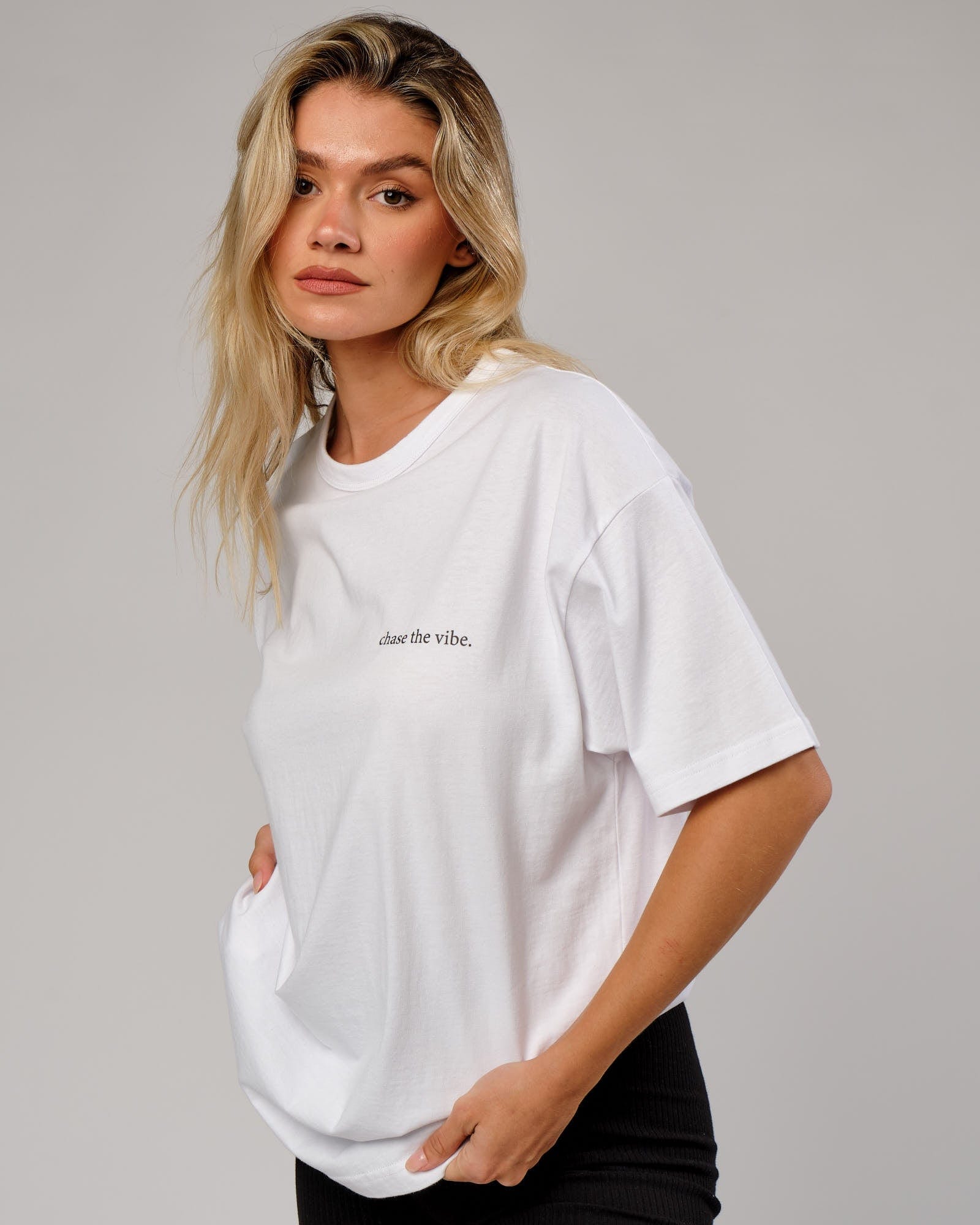 Model wearing Unisex Taylor Tee Oversize - White