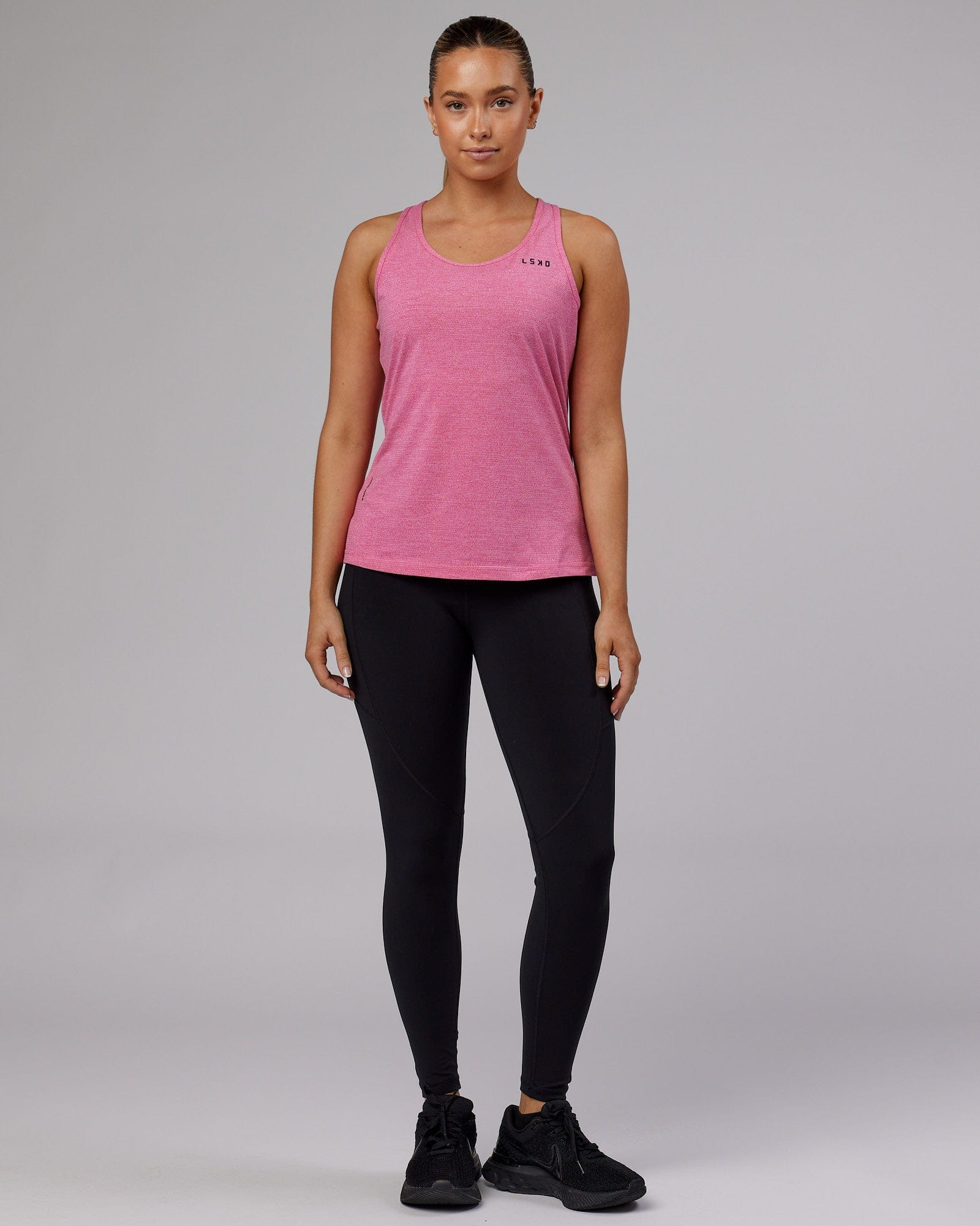 Model wearing Perform VapourFLX Tank - Magenta Marl